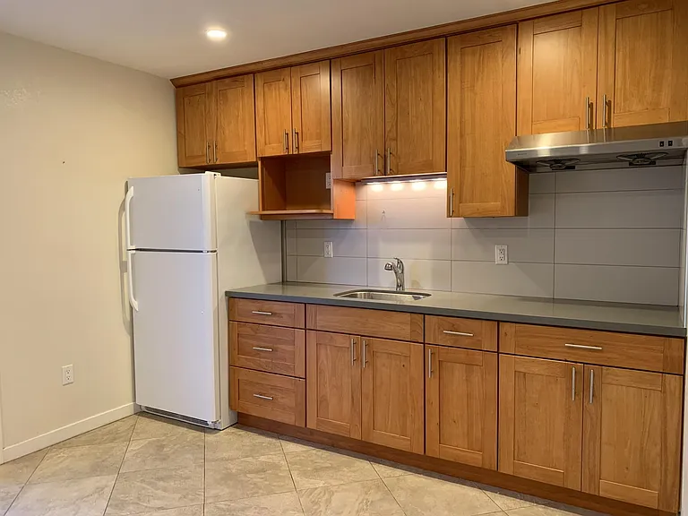 57 Lycett Cir #A — Photo 16