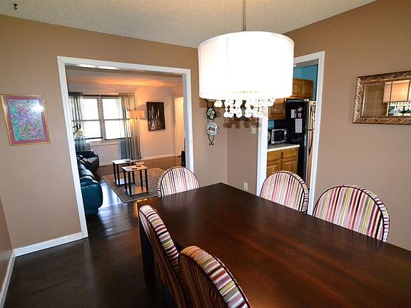 5th image of 807 S Graywell Dr