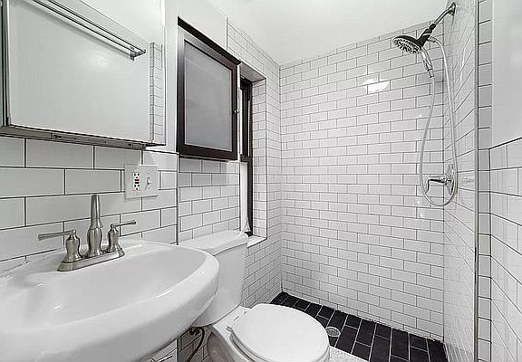 4th image of 207 Madison St #13B