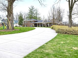 406 S Proctor Knott Ave, Lebanon, KY 40033