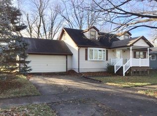 457 Cheyenne Dr, Lowell, IN 46356