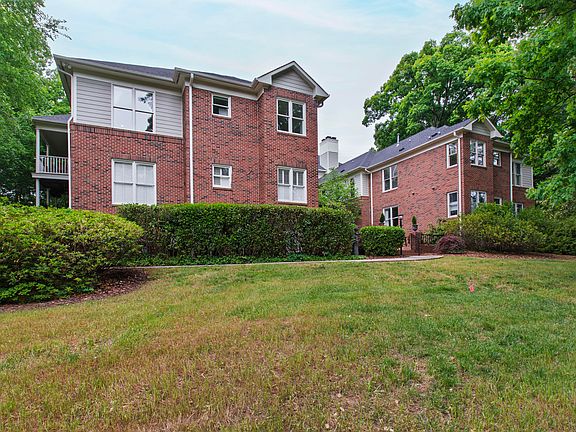 5th image of 100 Edenburgh Rd Unit 201