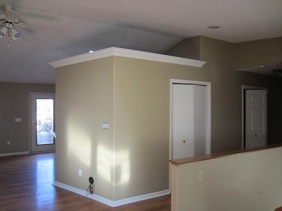 3rd image of 28965 Clover Ln