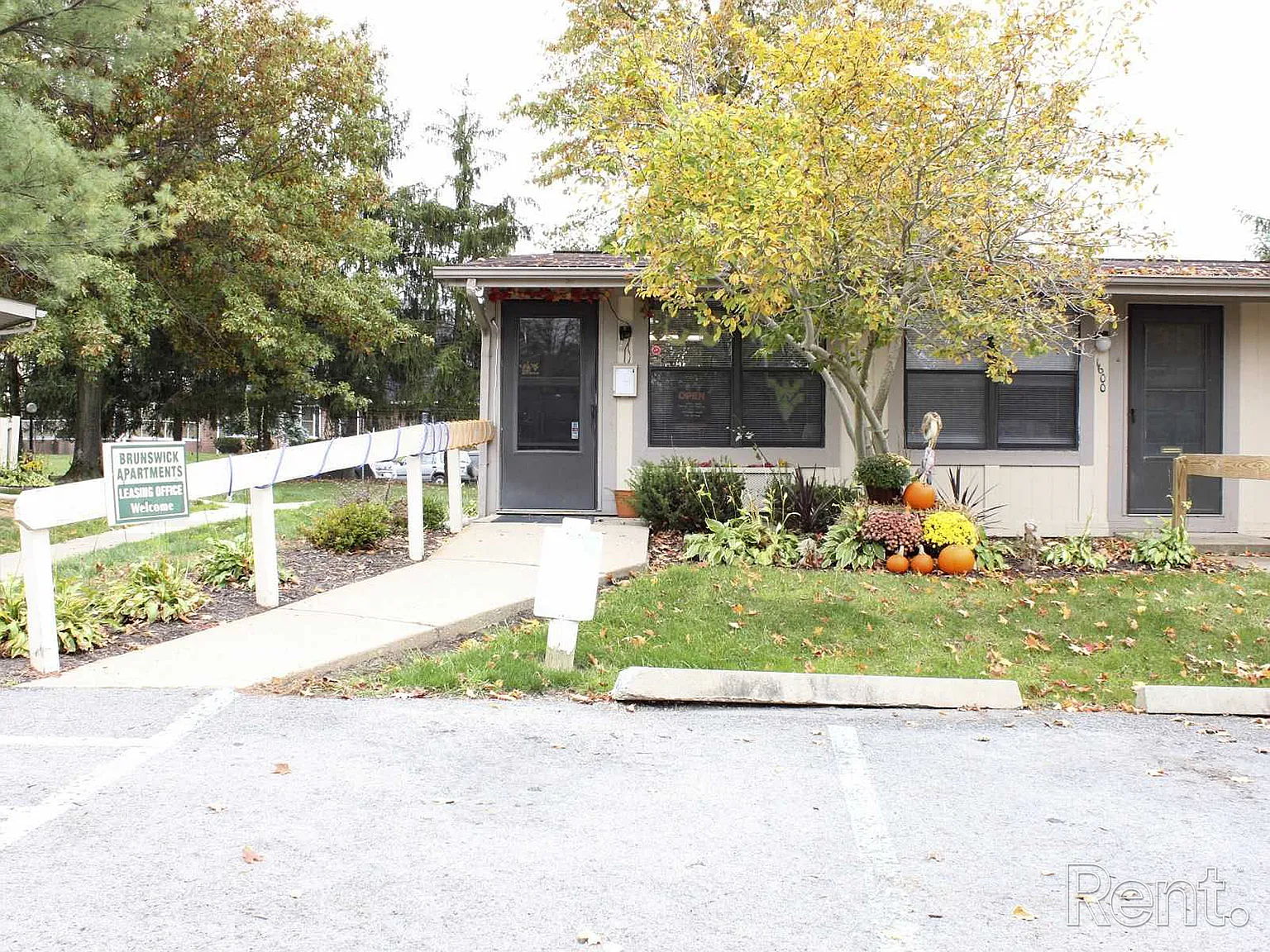 Brunswick Apartments — Photo 2