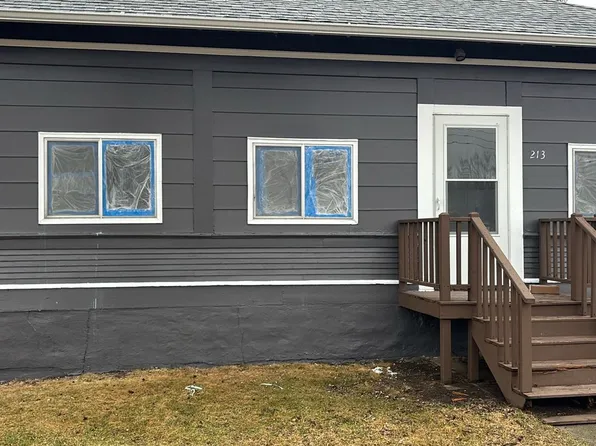 213 E 1st Ave, Lennox, SD 57039