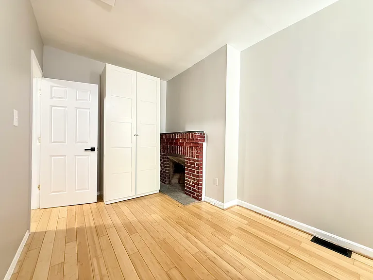 1004 Girard St NW — Photo 27
