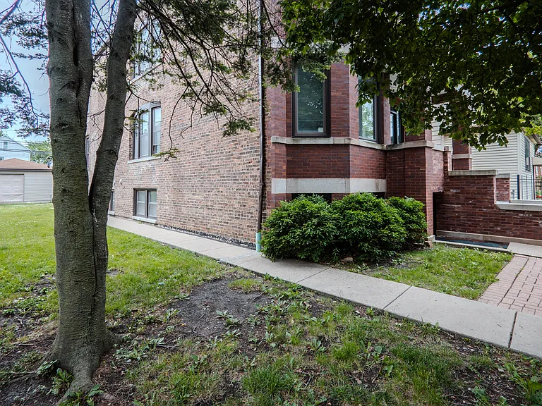 5451 W Schubert Ave #3 — Photo 2