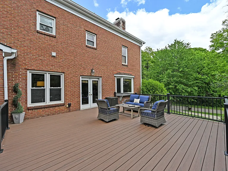 12046 Timberlake Dr — Photo 62