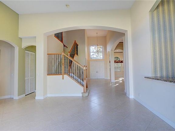 3rd image of 7107 NW 47th Ln