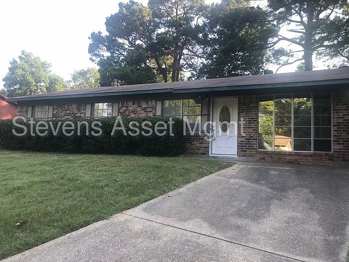 1st image of 846 Fairlawn Dr