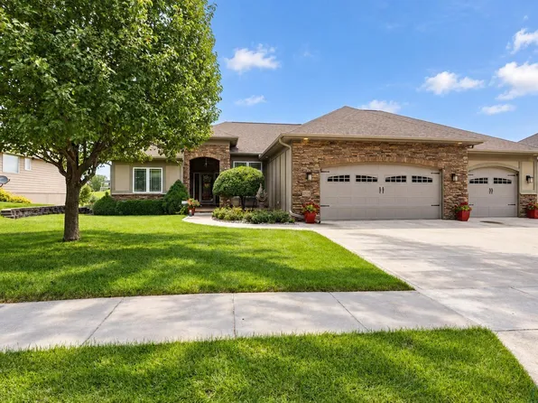 2524 Castles Gate Dr, Sioux City, IA 51106