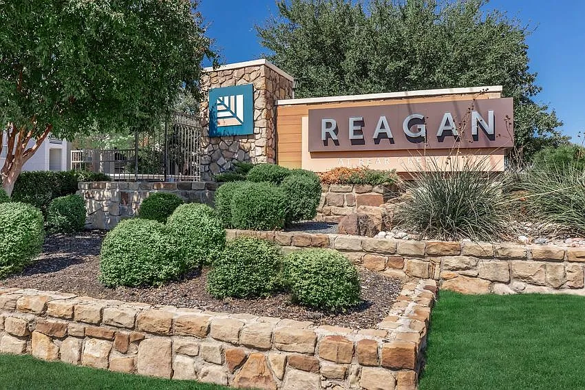 Reagan at Bear Creek — Photo 2