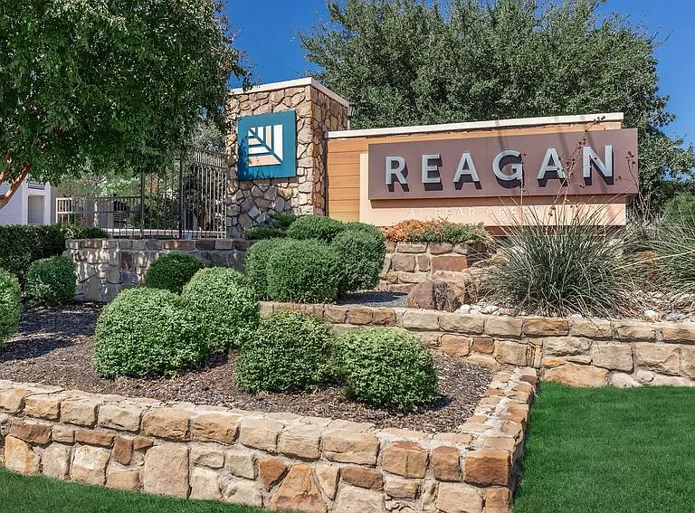 Reagan at Bear Creek — Photo 2