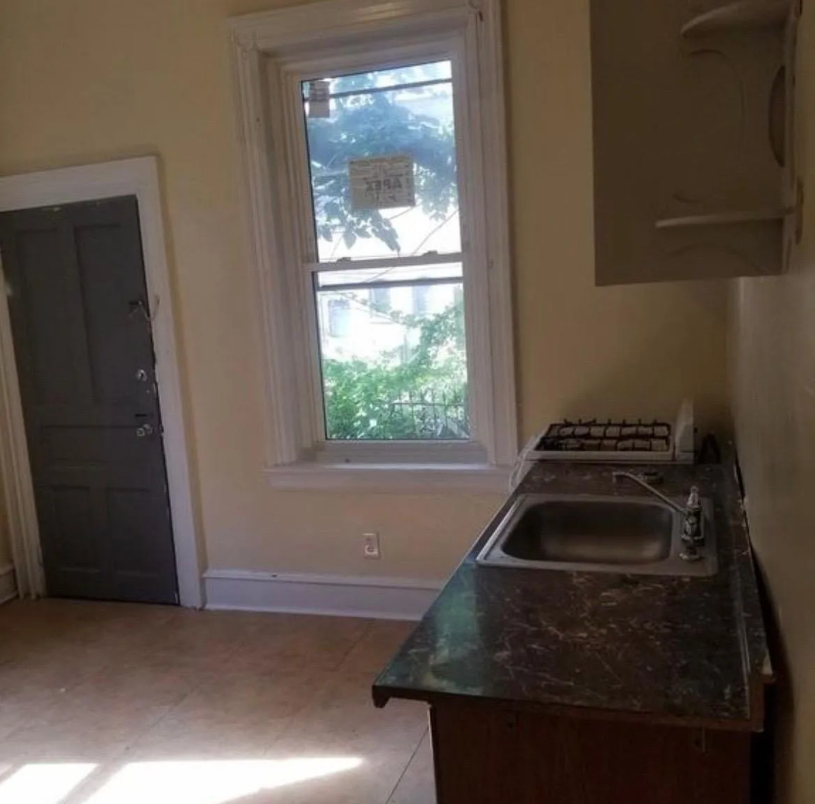 Studio, 650 sqft, $950 — Photo 4