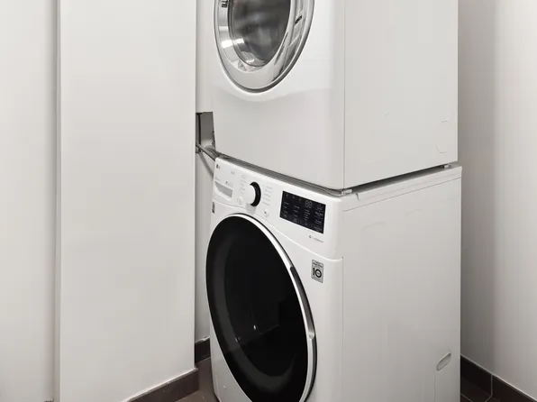 431 Avenue P image 10 of 11