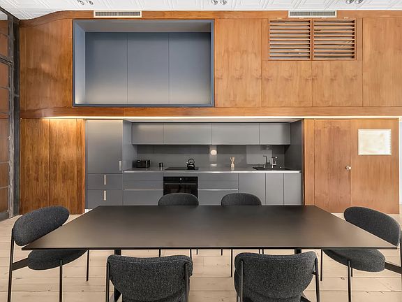 3rd image of 456 Broome St APT 2