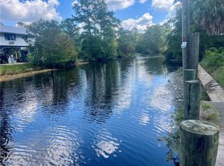 28452 Lake Dr N, Lacombe, LA 70445