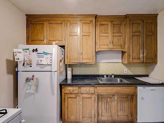 3rd image of 857 24th Ave SE