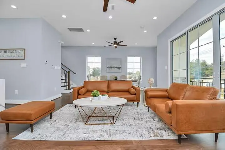3412 Dixie Dr — Photo 6