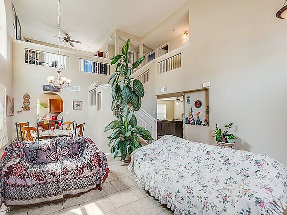 3rd image of 12252 Iverson Ct