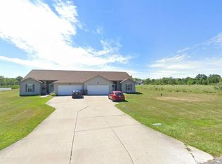 9346-9348 Winding Creek Dr, Diamond, OH 44412
