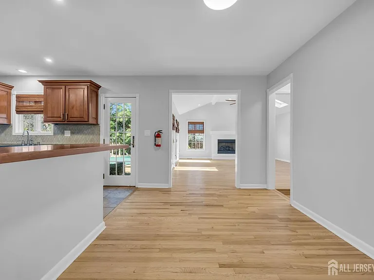 1430 Kearney Dr — Photo 17