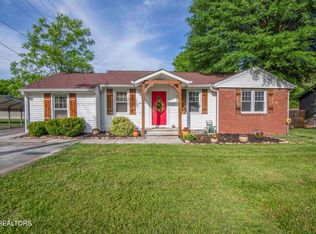 437 Fairlawn Cir, Maryville, TN 37801
