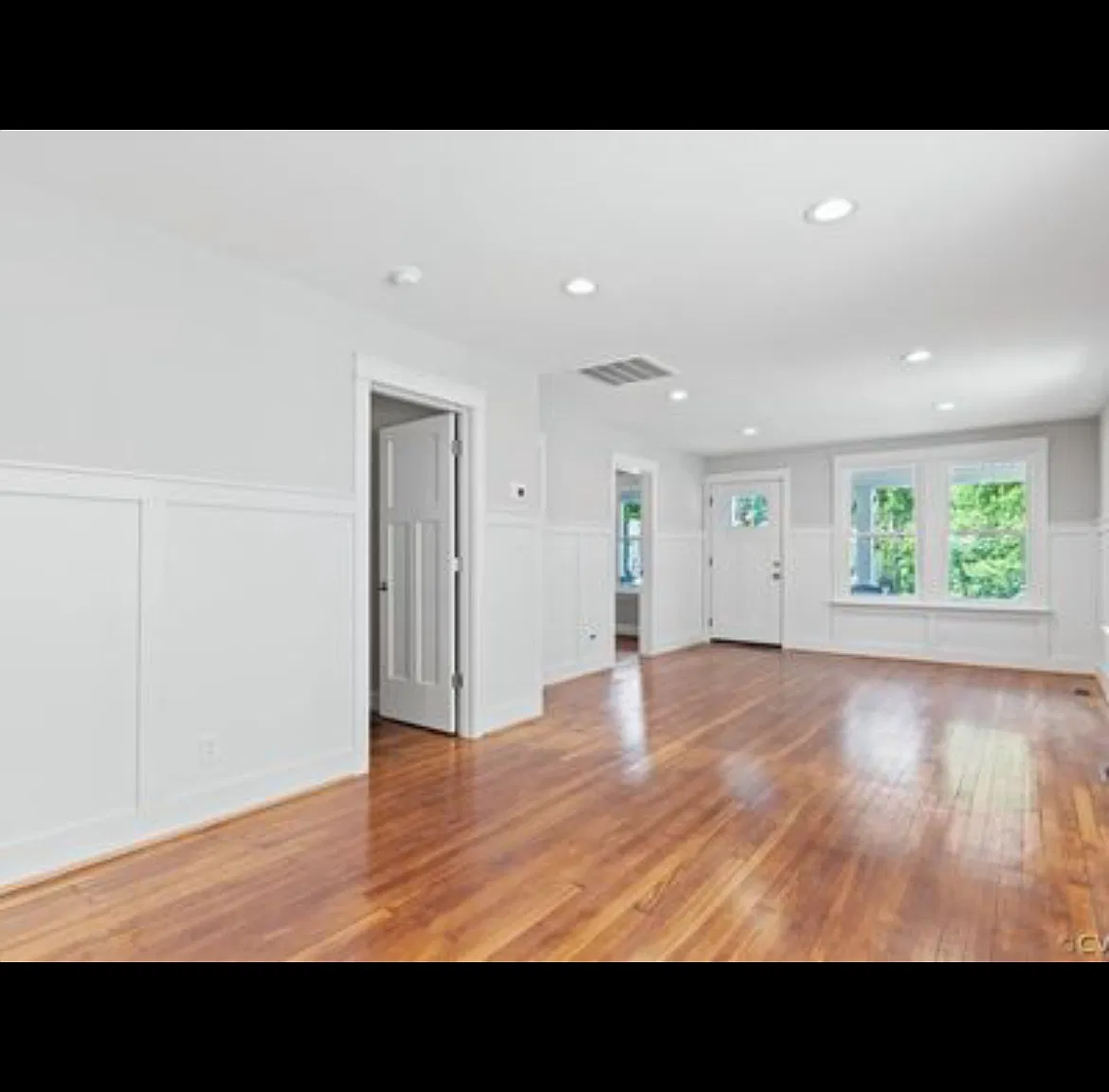 2 bed, 1001 sqft, $2,000 — Photo 3