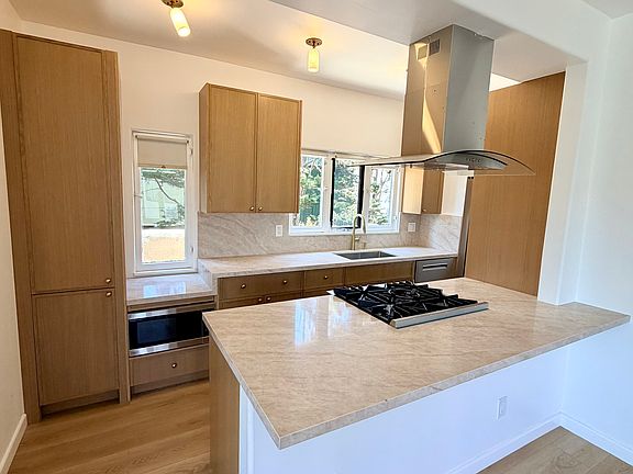 4th image of 4215 E Livingston Dr APT 2