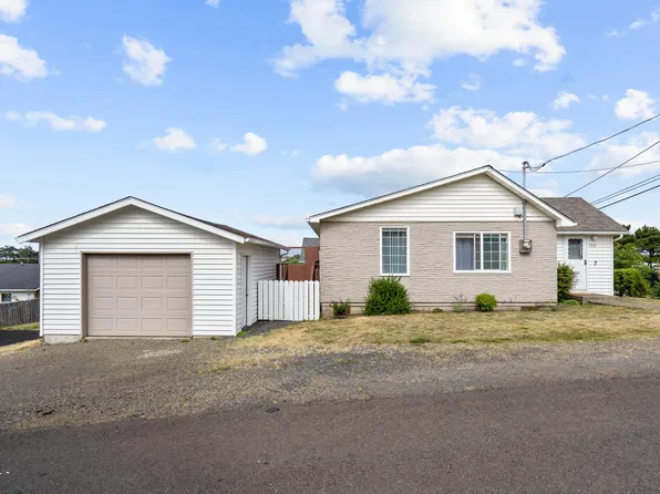 1241 NE Keel Ave, Lincoln City, OR 97367