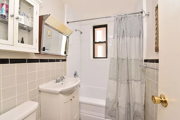 Sold by Keller Williams Realty Landmark | media 4