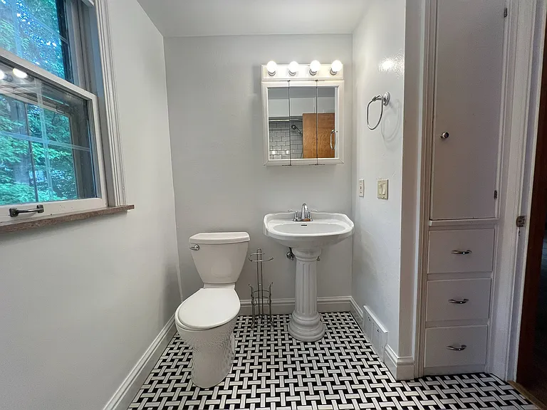 94 Jennette Dr — Photo 17