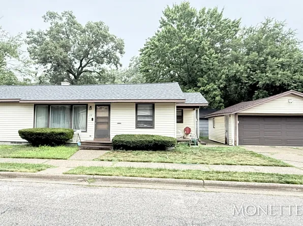 26 W Maplewood Ave, Muskegon Heights, MI 49444