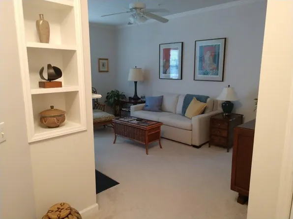 8011 Allyns Landing Way APT 201, Raleigh, NC 27615