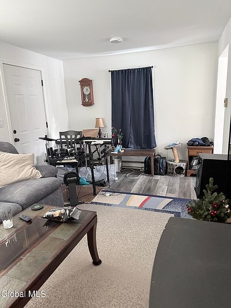 5th image of 236 Glenmont Road
