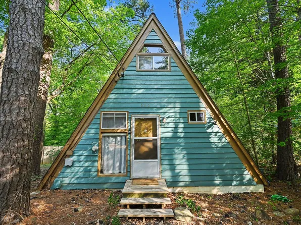 202 Purefoy Rd, Chapel Hill, NC 27514