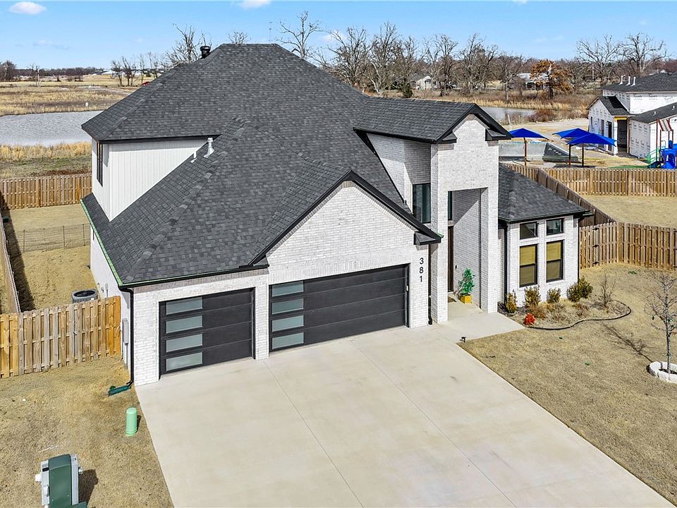 1st image of 381 Rainforest Loop