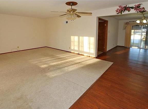 5th image of 853 Rainbow Dr