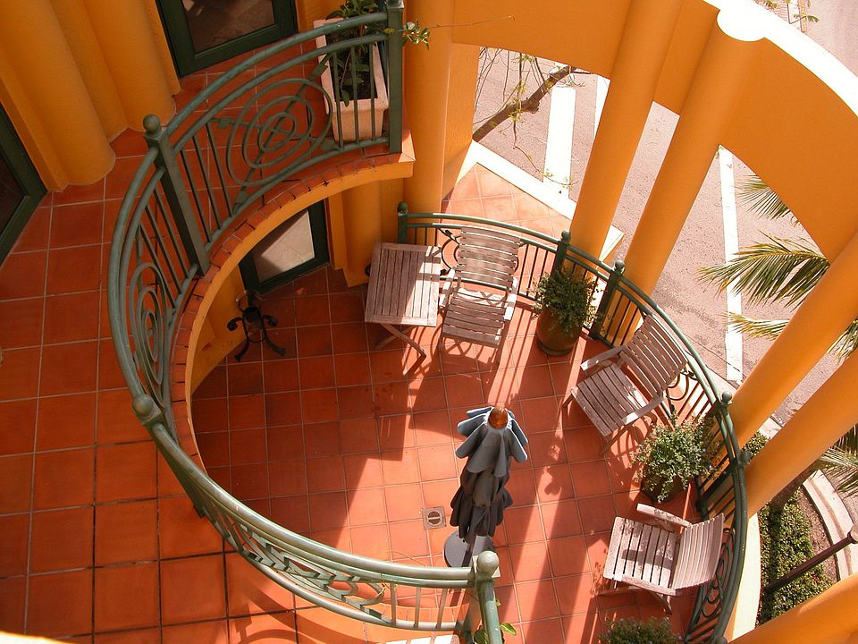 2-story Terrace
