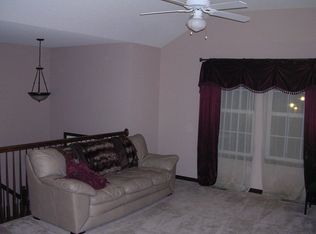 443 N Queen Ridge Ave, Independence, MO 64056