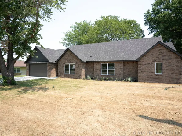 210 N John Zink Ave, Skiatook, OK 74070