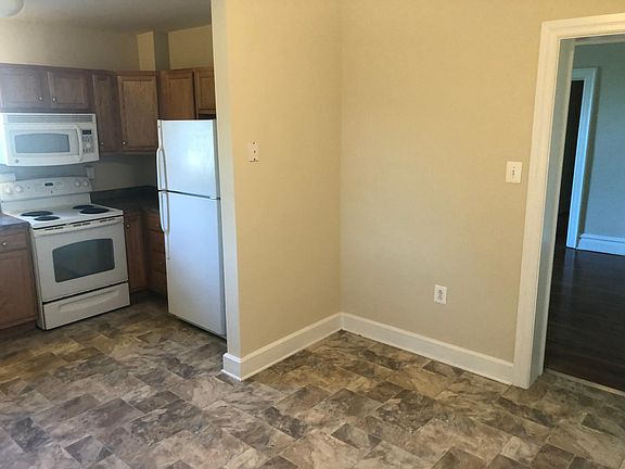 2nd image of 457 N Potomac St #4