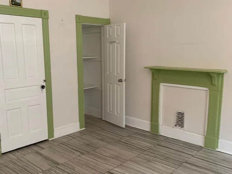 206 N Monroe St — Photo 3
