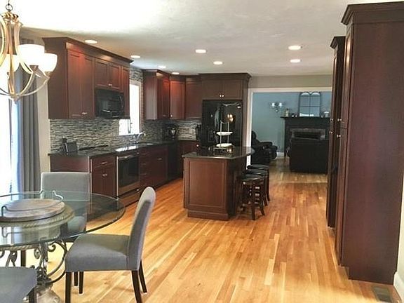 5th image of 3 Sawmill Dr