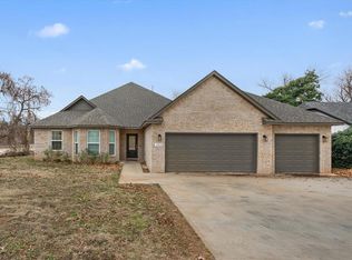 1416 Devonshire Ct, Edmond, OK 73034