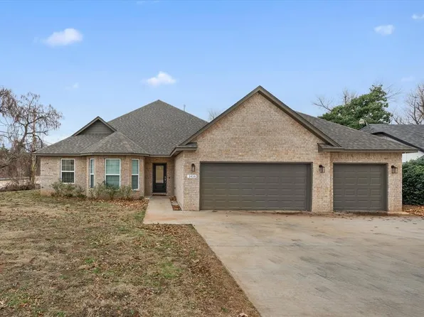 1416 Devonshire Ct, Edmond, OK 73034