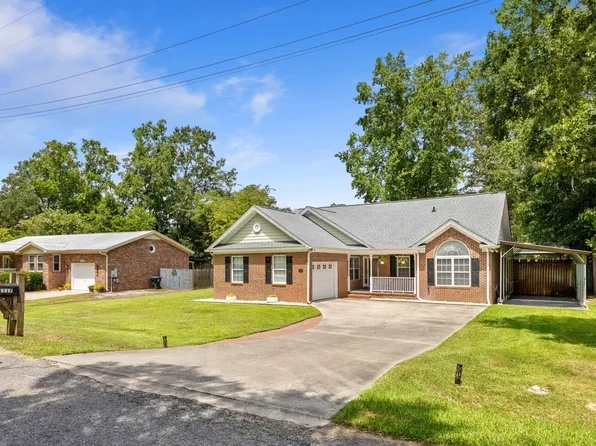1117 Langdoc St, Moncks Corner, SC 29461