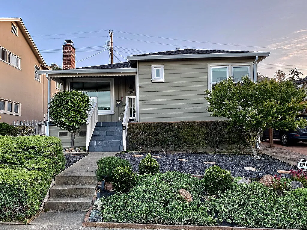 1468 5th Ave photo 1