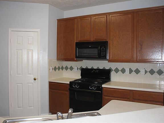 3rd image of 4531 Park Trail Ln