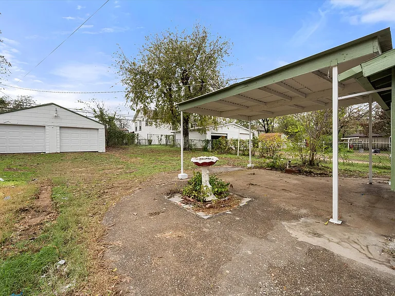 2207 Prairie Ave — Photo 4